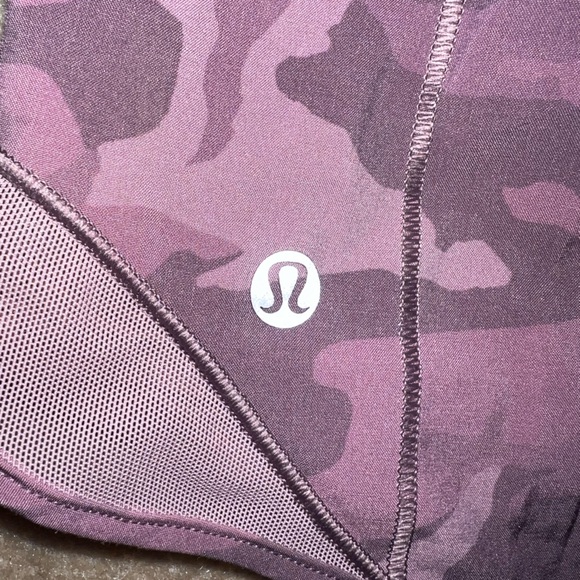 Lululemon Hotty Hot Shorts (3 in) - Picture 4 of 5